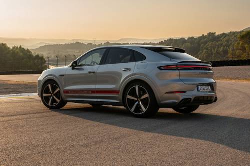 2025 Porsche Cayenne Coupe Turbo E-Hybrid 4dr SUV Exterior