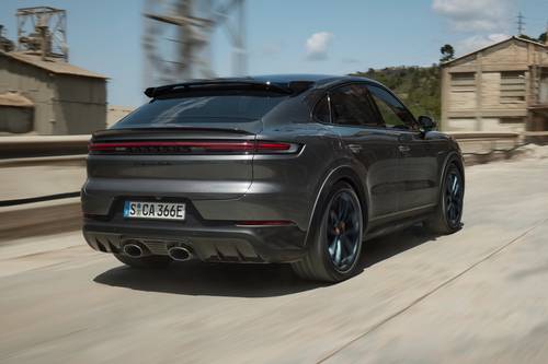 2025 Porsche Cayenne Coupe Turbo E-Hybrid 4dr SUV Exterior