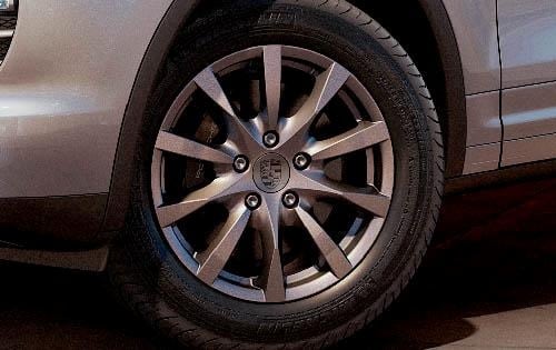 2012 Porsche Cayenne Wheel Detail