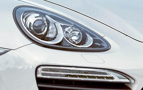 2012 Porsche Cayenne S Hybrid Headlamp Detail