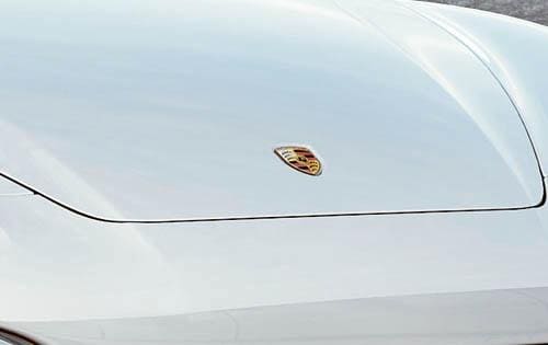 2012 Porsche Cayenne S Hybrid Front Badging