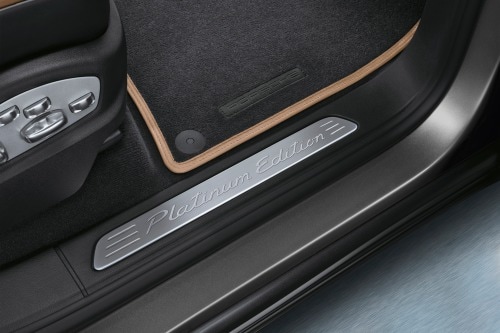 2014 Porsche Cayenne Platinum Edition Interior Detail