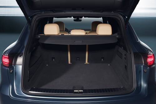 2020 Porsche Cayenne 4dr SUV Cargo Area