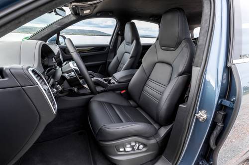 2020 Porsche Cayenne E-Hybrid 4dr SUV Interior