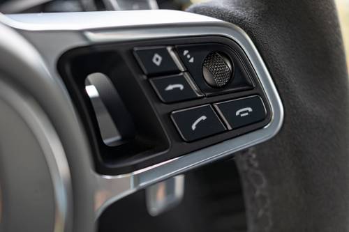 Porsche Cayenne GTS 4dr SUV Aux Controls