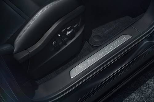 2022 Porsche Cayenne Platinum Edition 4dr SUV Interior Detail Shown