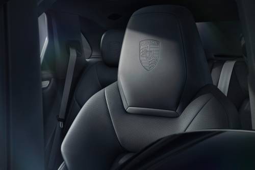 2022 Porsche Cayenne Platinum Edition 4dr SUV Interior Detail Shown
