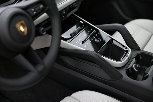 2025 Porsche Cayenne 4dr SUV Interior Detail
