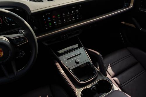 2025 Porsche Cayenne S E-Hybrid 4dr SUV Interior Detail
