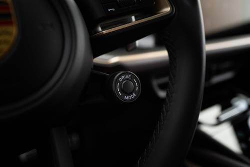 2025 Porsche Cayenne S E-Hybrid 4dr SUV Interior Detail
