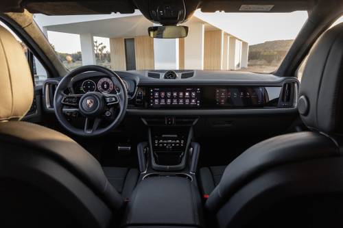 2025 Porsche Cayenne S 4dr SUV Dashboard