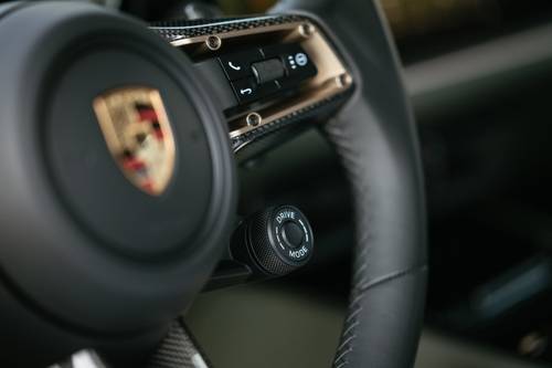 2025 Porsche Cayenne Turbo E-Hybrid 4dr SUV Interior Detail