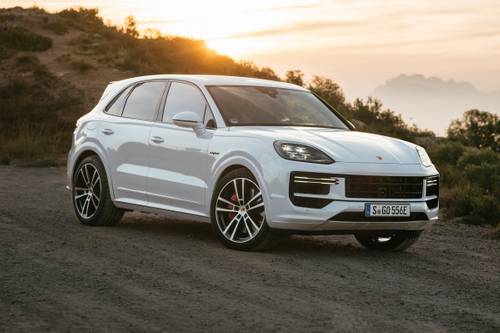 2025 Porsche Cayenne Turbo E-Hybrid 4dr SUV Exterior