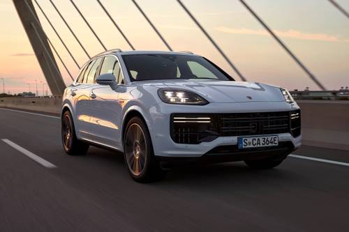 2025 Porsche Cayenne Turbo E-Hybrid 4dr SUV Exterior