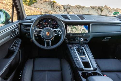 2019 Porsche Macan 4dr SUV Steering Wheel Detail