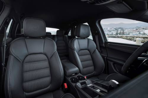 Porsche Macan T 4dr SUV Interior Detail