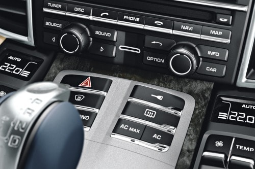 2010 Porsche Panamera Turbo Sedan Center Console