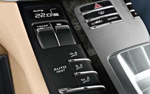 2010 Porsche Panamera Turbo Climate Control Detail