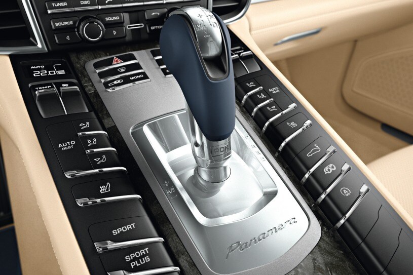 2010 Porsche Panamera Pictures 96 Photos Edmunds