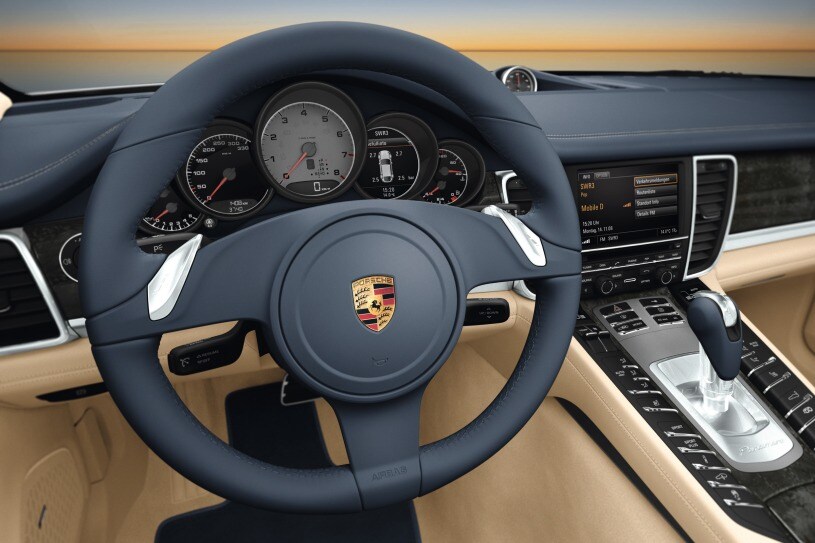 2010 Porsche Panamera Pictures 96 Photos Edmunds