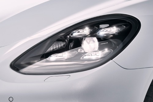 2017 Porsche Panamera 4 E-Hybrid Sedan Headlamp Detail