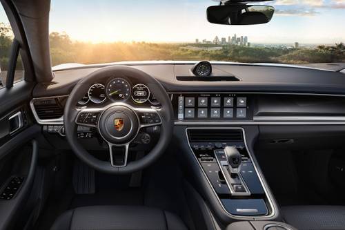 2019 Porsche Panamera 4 E-Hybrid Sedan Dashboard