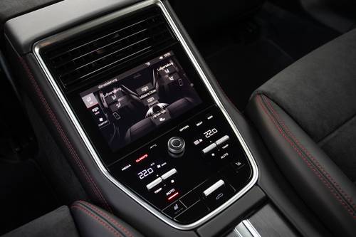 2019 Porsche Panamera GTS Sport Turismo Wagon Interior Detail