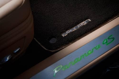 2021 Porsche Panamera 4S E-Hybrid Executive Sedan Interior Detail