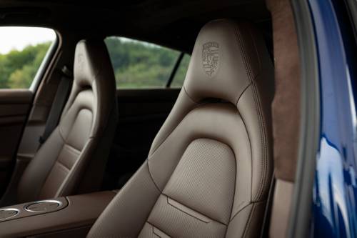 2021 Porsche Panamera 4S E-Hybrid Sedan Interior Detail