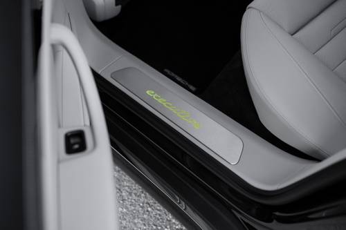 2021 Porsche Panamera Turbo S E-Hybrid Executive Sedan Interior Detail