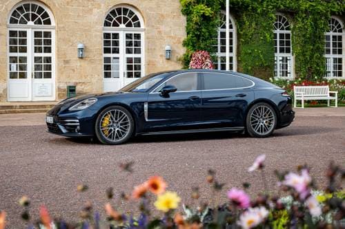 2021 Porsche Panamera Turbo S Executive Sedan Exterior