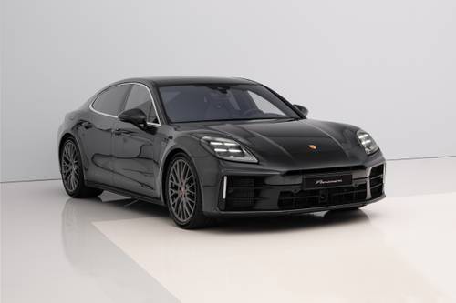 2024 Porsche Panamera 4 Sedan Exterior