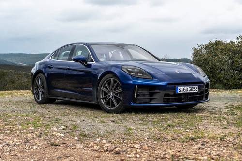 2025 Porsche Panamera 4 Sedan Exterior