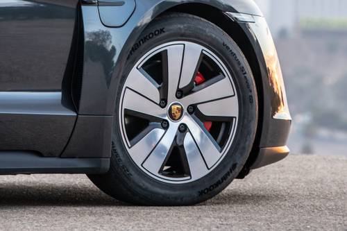 2020 Porsche Taycan 4S Sedan Wheel