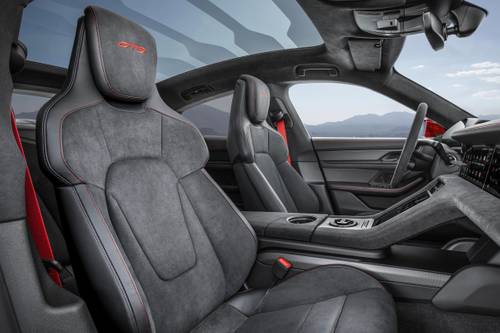 Porsche Taycan GTS Sedan Interior