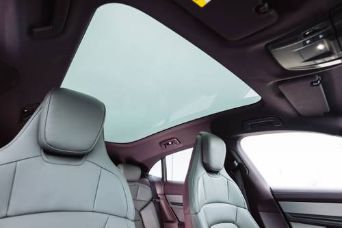 2022 Porsche Taycan 4 Cross Turismo Wagon Interior Detail