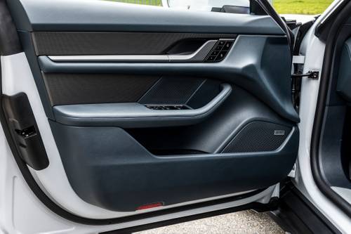 2022 Porsche Taycan 4S Cross Turismo Wagon Interior Detail