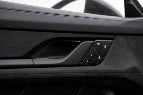 2022 Porsche Taycan GTS Sport Turismo Wagon Interior Detail