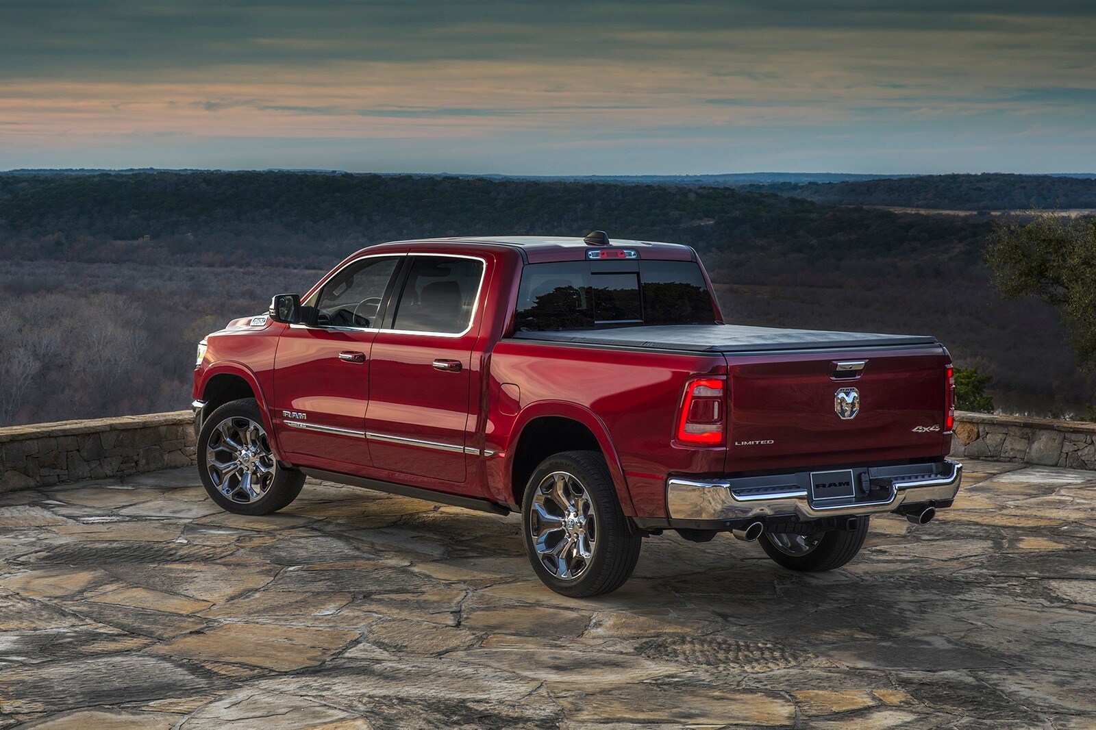 Best Family Cars And Suvs For 2019 Edmunds Best Family Cars And Suvs For 2019 Edmunds