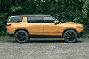 2023 Rivian R1S