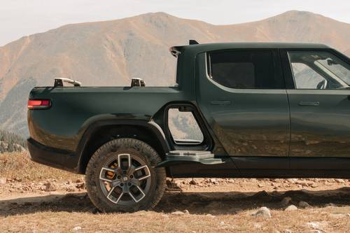 2025 Rivian R1T Tri Crew Cab Pickup Exterior Detail