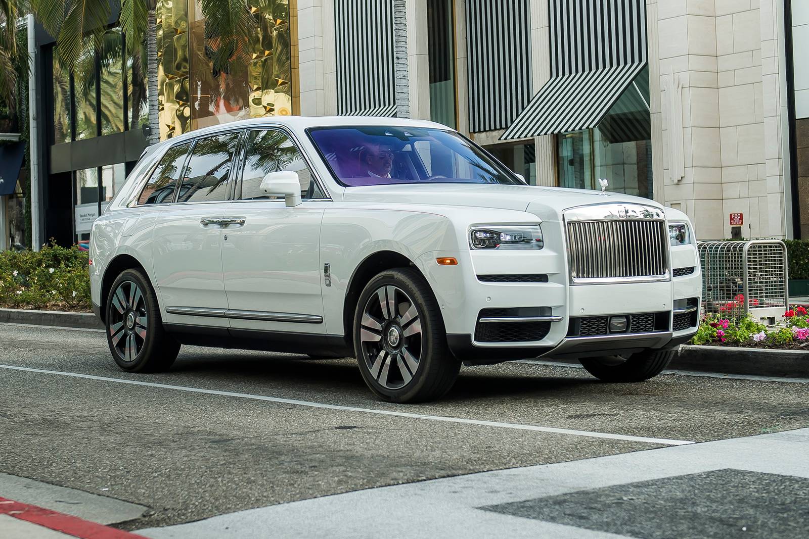 Driving A Rolls-Royce Cullinan For 2,000 Miles Through The Desert Isn't For  Everyone