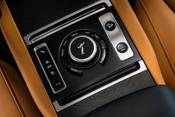 Rolls-Royce Cullinan 4dr SUV Aux Controls