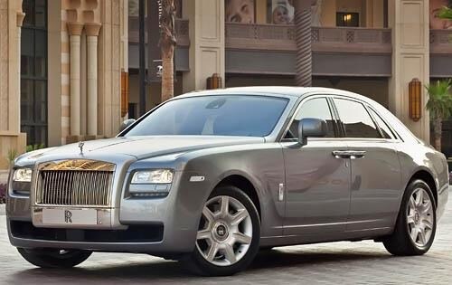 Used 2019 Rolls-Royce Cullinan MPG & Gas Mileage Data