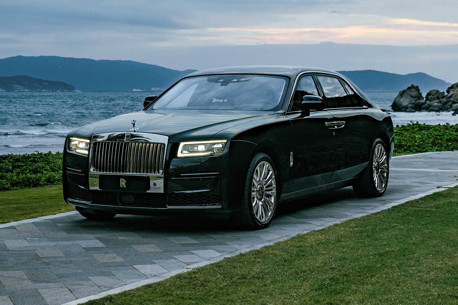 2021 Rolls-Royce Ghost Prices, Reviews, and Pictures | Edmunds