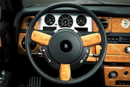 2007 Rolls-Royce Phantom EWB Sedan Steering Wheel Detail