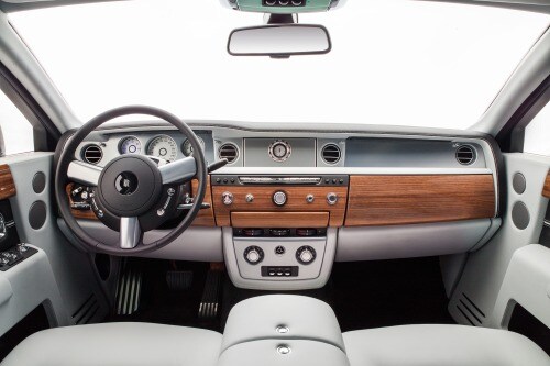 2016 Rolls-Royce Phantom Sedan Dashboard