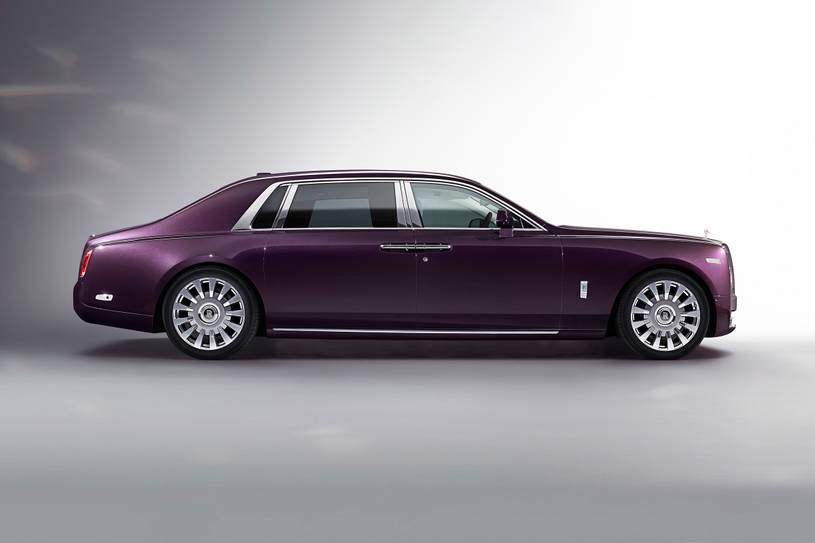 Rolls-Royce Phantom EWB Sedan Profile