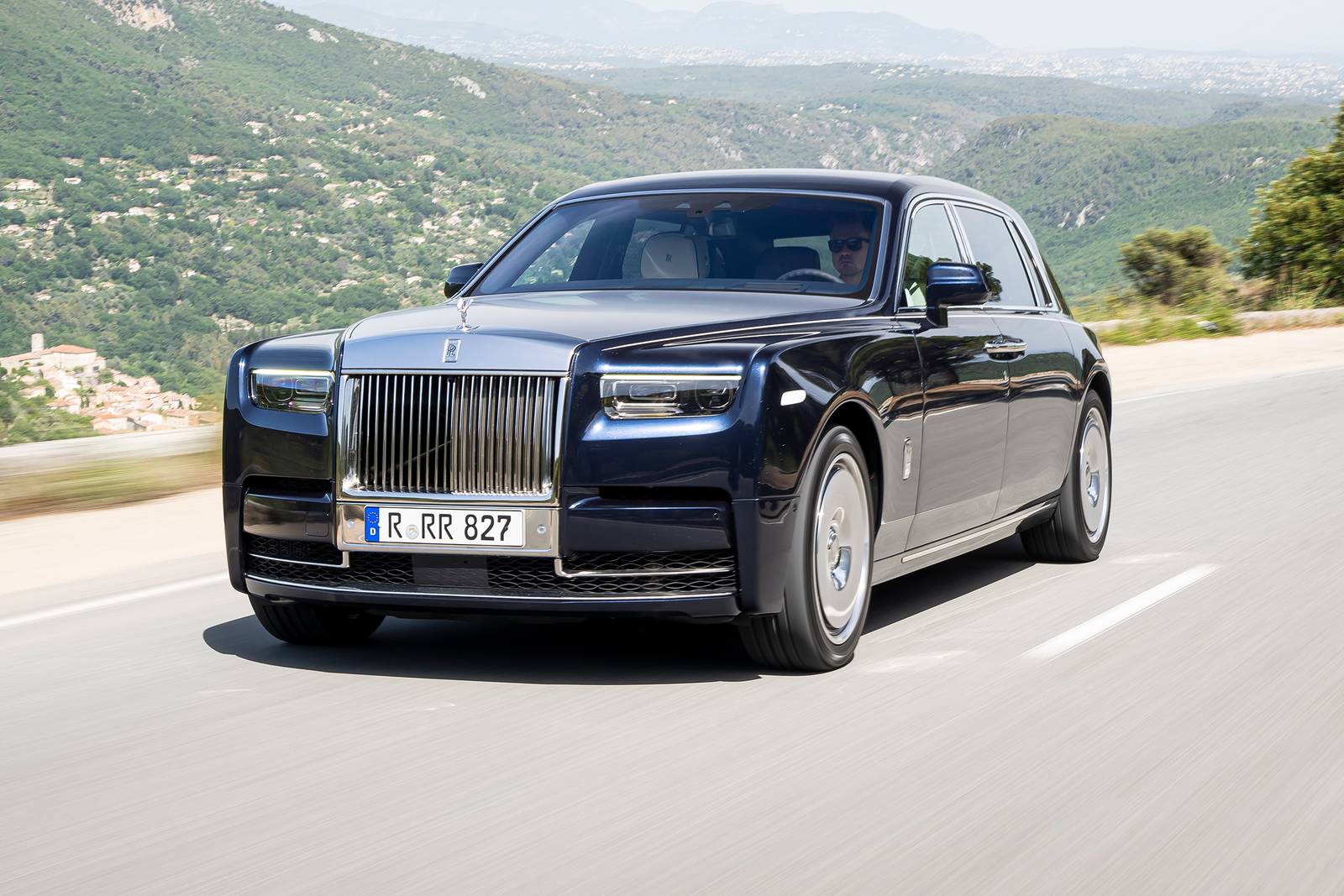 2023 Rolls-Royce Phantom Review & Ratings | Edmunds