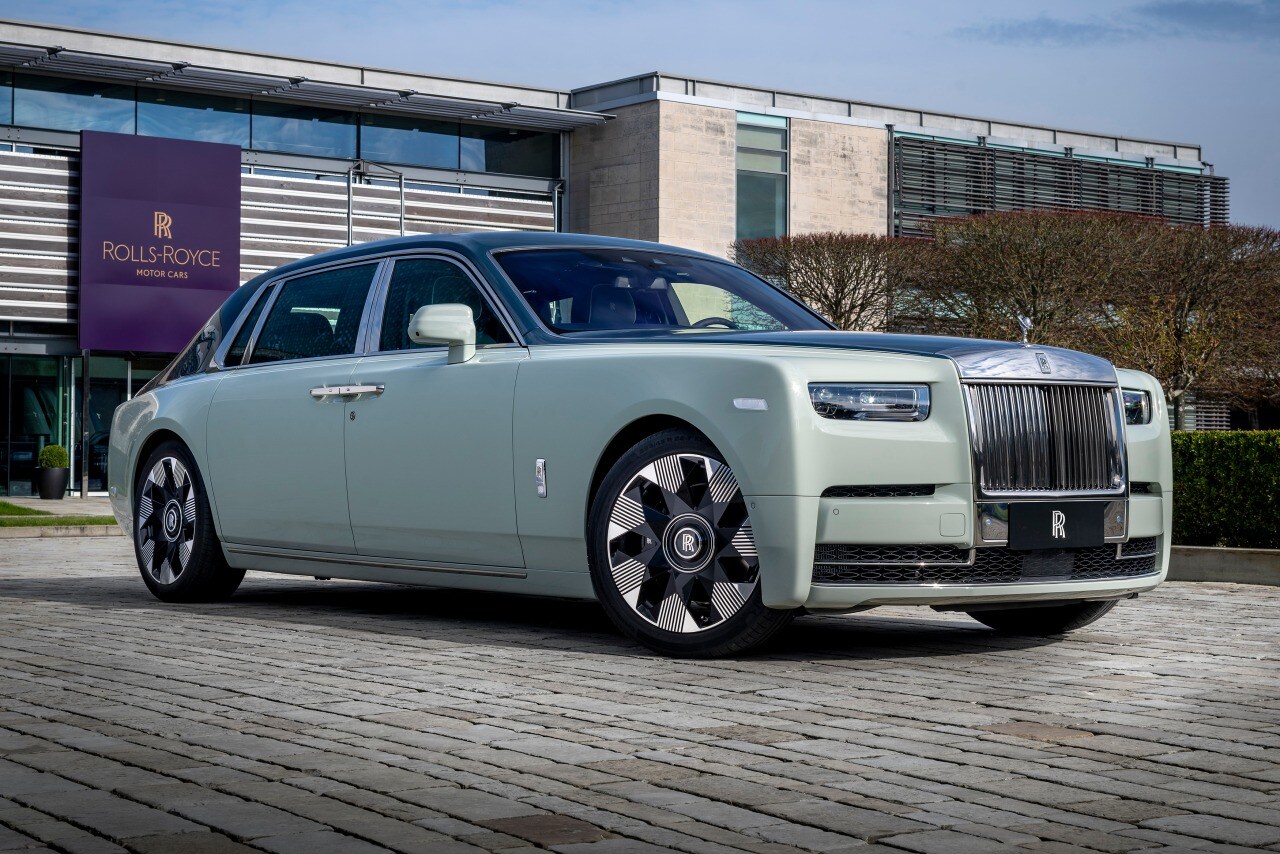 New Rolls Royce Phantom Rolls Royce Phantom Year Of The Dragon 